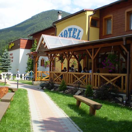 Motel Ranc Ruzomberok Eksteriør billede