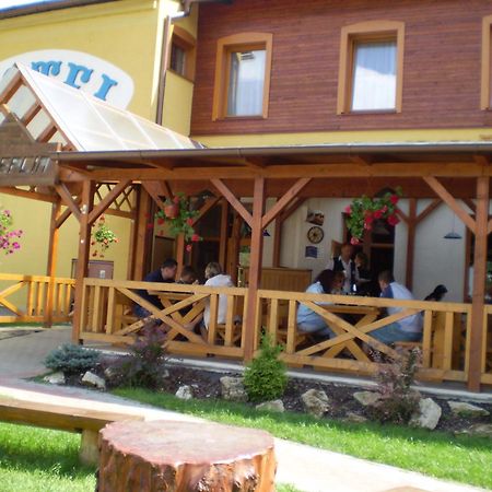 Motel Ranc Ruzomberok Eksteriør billede
